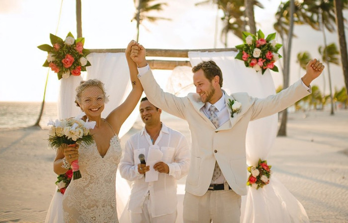 Kayla-and-Tom-Grand-Cayman-Wedding-8-sharpen-sharpen